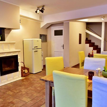 Gosciniec Nowa Wioska Bed & Breakfast Walbrzych Exterior photo