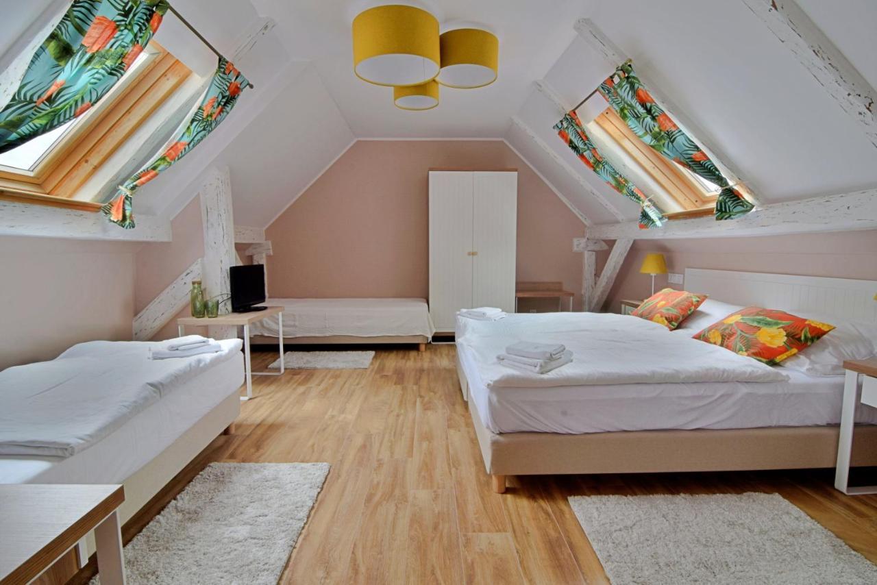 Gosciniec Nowa Wioska Bed & Breakfast Walbrzych Exterior photo
