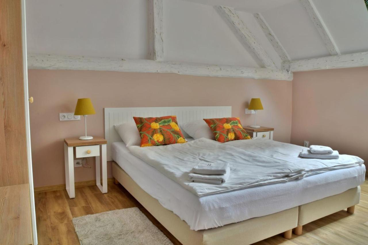 Gosciniec Nowa Wioska Bed & Breakfast Walbrzych Exterior photo