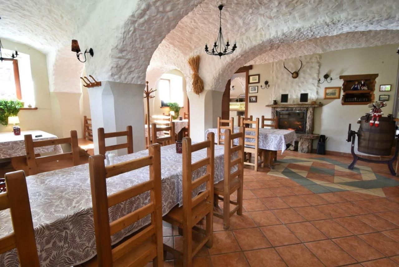 Gosciniec Nowa Wioska Bed & Breakfast Walbrzych Exterior photo