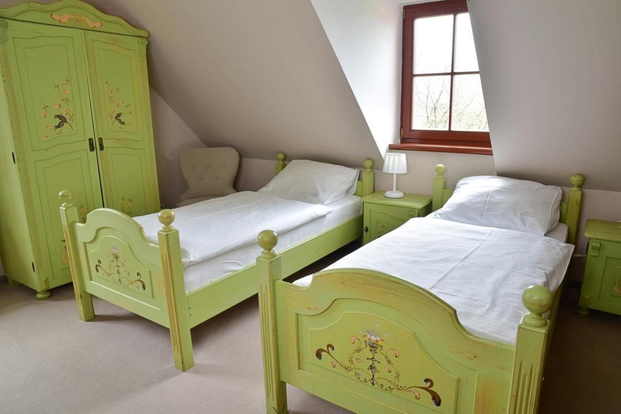 Gosciniec Nowa Wioska Bed & Breakfast Walbrzych Exterior photo