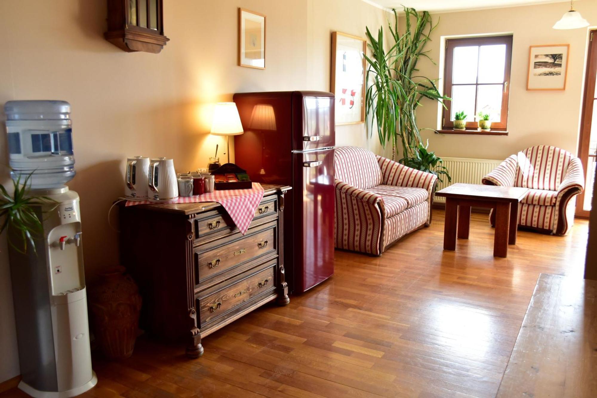 Gosciniec Nowa Wioska Bed & Breakfast Walbrzych Exterior photo