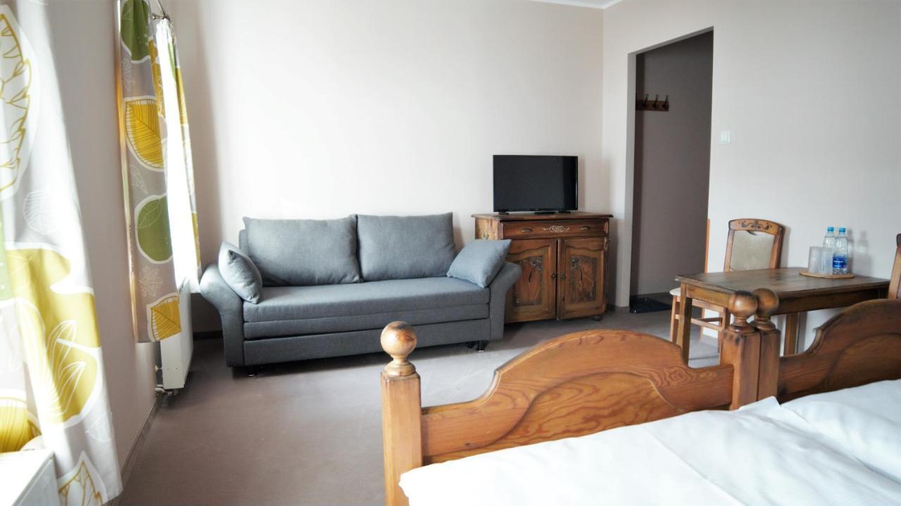 Gosciniec Nowa Wioska Bed & Breakfast Walbrzych Exterior photo